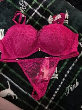 Victoria's Secret Fuchsia Lace Push-Up Bra & Thong Set